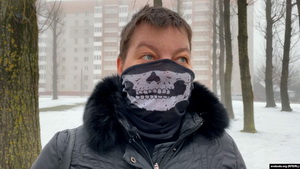 Шматдзетную маці пакаралі за нацыянальны сьцяг у гандлёвым цэнтры Dana Mall