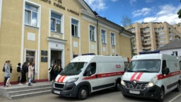 Палітзьняволены Латыпаў спрабаваў парэзаць горла ў залі суду