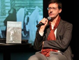 Тэатральны супраціў і палітыкі без вопыту   