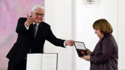 Сьвятлану Алексіевіч узнагародзілі адным з найвышэйшых ордэнаў Нямеччыны