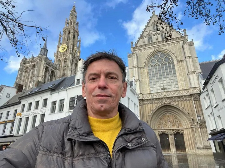 Ігар Карней: Пісаў кнігу ў максімальна аўтэнтычных умовах — у кладоўцы без вокнаў