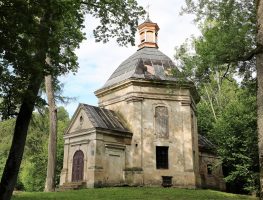 У Дубае на Піншчыне аднаўляюць капліцу   