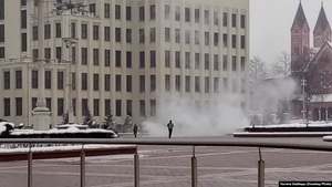 Мужчына падпаліў сябе ля Дому ўраду ў Менску. Што пра яго вядома 